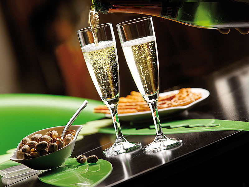 Repas de Fêtes
Pour tous vos évènements, le Chef Hervé Panzer vous propose des repas de fêtes selon vos désirs